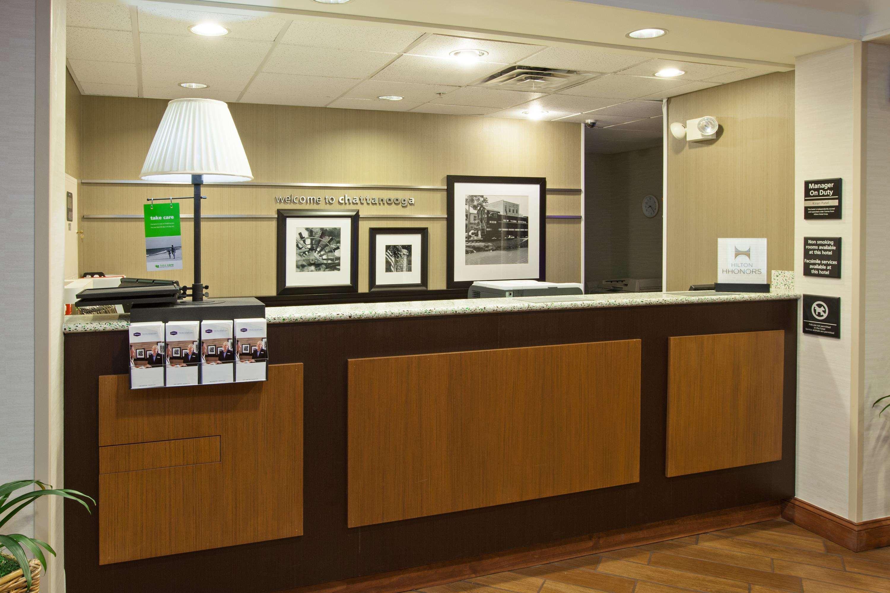 Hampton Inn Hixson Bagian luar foto