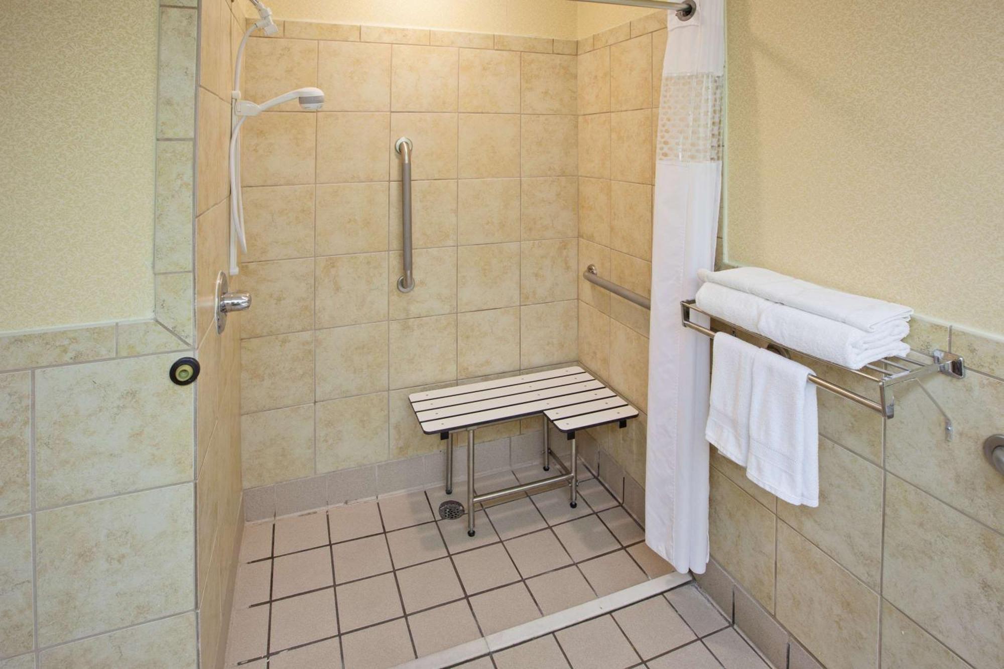 Hampton Inn Hixson Bagian luar foto